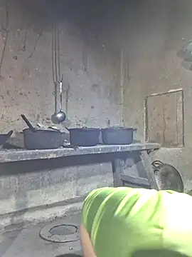 miomio-12 online show from 12/17/25, 12:44