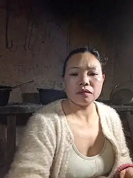 miomio-12 online show from 12/18/25, 01:06