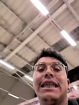 Snapshot of EithanFuckboys chatting on 11/12/25, 11:25 EithanFuckboys online show from 11/12/25, 11:25