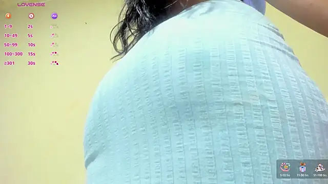 Snapshot of Paulina_new chatting on 11/29/25, 01:08 Paulina new online show from 11/29/25, 01:08