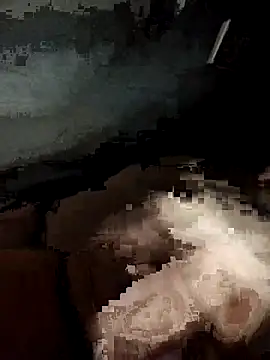 IncomingEssence478 online show from 04/19/26, 06:24