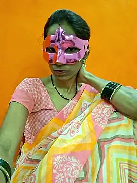 Snapshot of sexy_cpl_mh12 chatting on 01/13/26, 05:02 sexy cpl mh12 online show from 01/13/26, 05:02