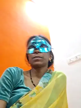 Snapshot of sexy_cpl_mh12 chatting on 02/15/26, 06:04 sexy cpl mh12 online show from 02/15/26, 06:04