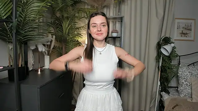 ThelmaJusto online show from 10/23/25, 03:00