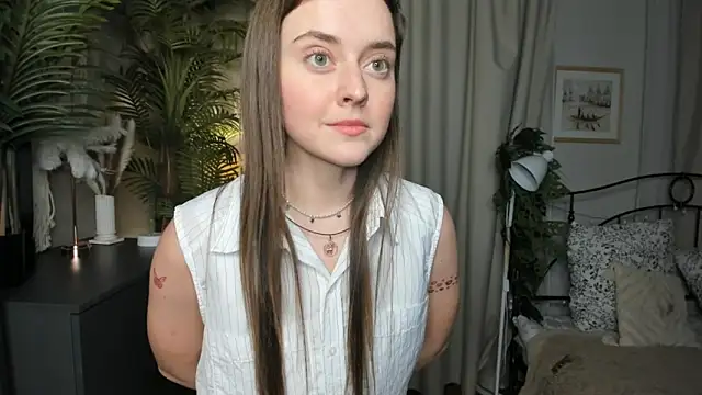 ThelmaJusto online show from 10/24/25, 03:30