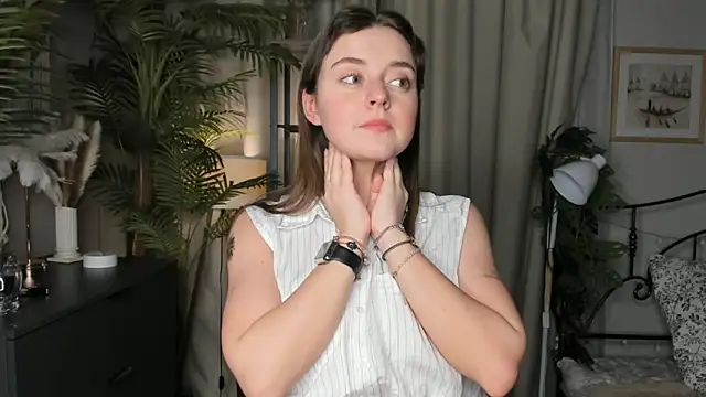 ThelmaJusto online show from 11/03/25, 03:46