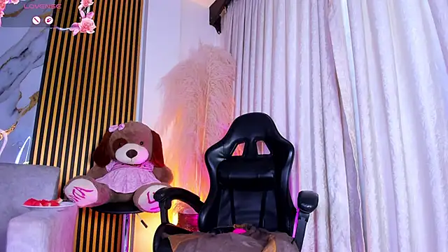 alejagarcia  online show from 03/20/26, 08:25