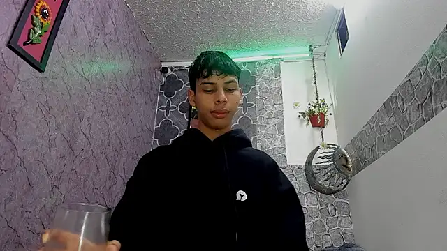 sexyboys cutex18 online show from 02/10/26, 09:08