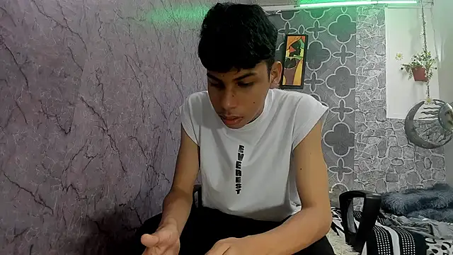 sexyboys cutex18 online show from 02/17/26, 11:44