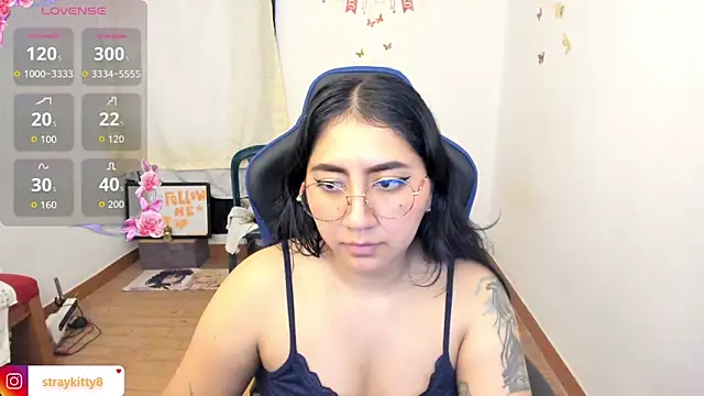 LoveLyy- online show from 03/28/26, 04:28