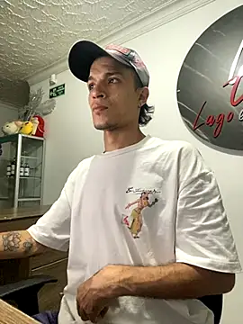 santyrestrepo online show from 11/01/25, 11:18