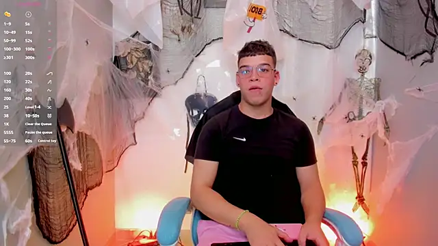 alex boyy online show from 10/28/25, 06:54