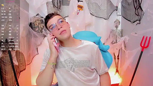 alex boyy online show from 10/29/25, 06:09