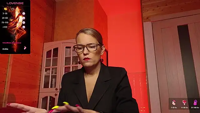 Snapshot of Lady_Shine chatting on 12/15/25, 06:34 Lady Shine online show from 12/15/25, 06:34