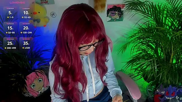 Snapshot of aiko_o0 chatting on 10/21/25, 11:33 aiko o0 online show from 10/21/25, 11:33