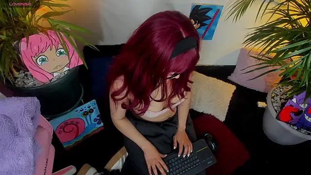 Snapshot of aiko_o0 chatting on 10/23/25, 12:10 aiko o0 online show from 10/23/25, 12:10