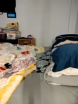 Lauren2012ss online show from 11/25/25, 08:36