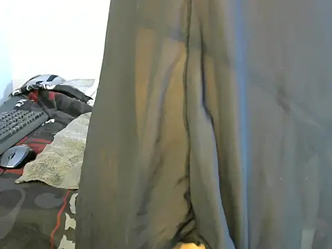 Snapshot of WildnWetMilfX36 chatting on 10/08/25, 09:01 WildnWetMilfX36 online show from 10/08/25, 09:01