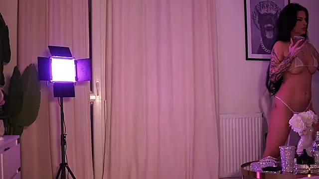 Snapshot of GiaInked chatting on 03/04/26, 03:34 GiaInked online show from 03/04/26, 03:34