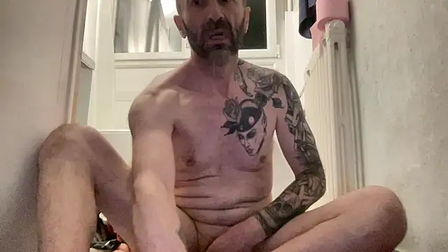 slave44nantes online show from 12/16/25, 12:59