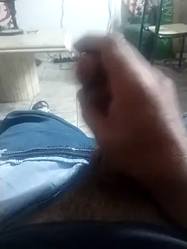 Snapshot of Jamasssss chatting on 12/14/25, 10:53 Jamasssss online show from 12/14/25, 10:53