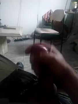 Snapshot of Jamasssss chatting on 12/17/25, 09:37 Jamasssss online show from 12/17/25, 09:37