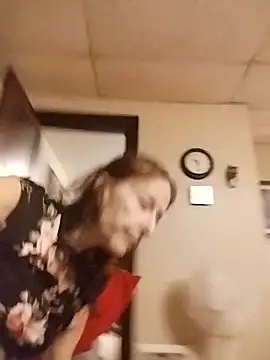 Snapshot of Spicylady1234 chatting on 12/21/25, 04:30 Spicylady1234 online show from 12/21/25, 04:30