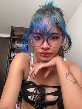 sukulaurens online show from 04/02/26, 03:53