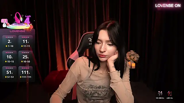 Snapshot of Trix_Void chatting on 10/28/25, 10:08 Trix Void online show from 10/28/25, 10:08