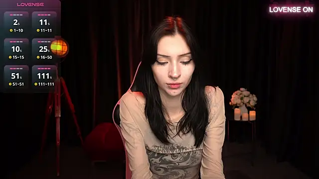 Snapshot of Trix_Void chatting on 11/18/25, 10:31 Trix Void online show from 11/18/25, 10:31