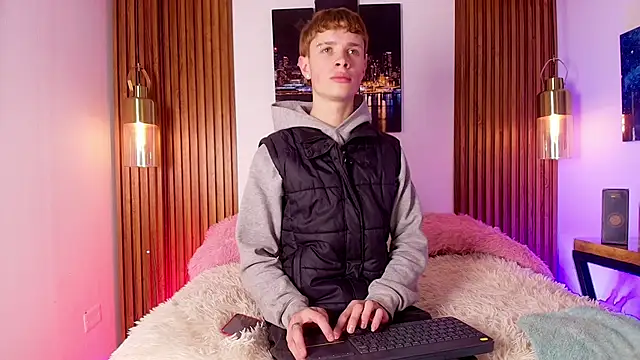 Snapshot of JackFrosst chatting on 11/05/25, 12:16 JackFrosst online show from 11/05/25, 12:16