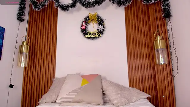 Snapshot of JackFrosst chatting on 12/14/25, 12:21 JackFrosst online show from 12/14/25, 12:21