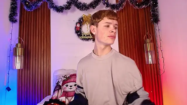 Snapshot of JackFrosst chatting on 12/17/25, 12:22 JackFrosst online show from 12/17/25, 12:22