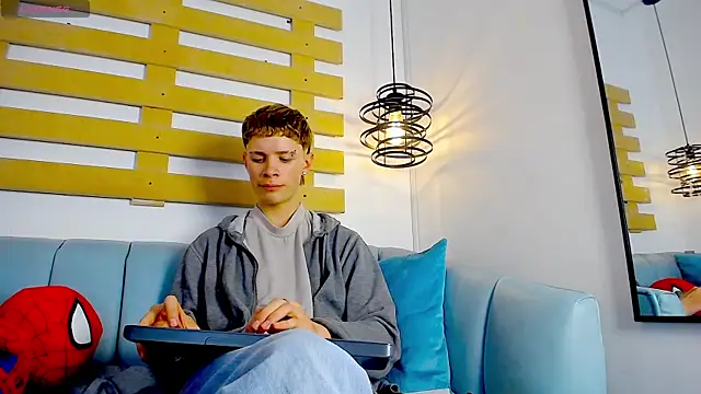 Snapshot of JackFrosst chatting on 01/08/26, 01:35 JackFrosst online show from 01/08/26, 01:35