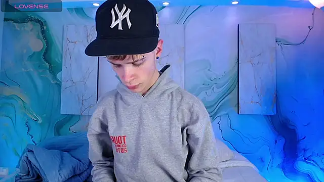 Snapshot of JackFrosst chatting on 04/01/26, 01:52 JackFrosst online show from 04/01/26, 01:52