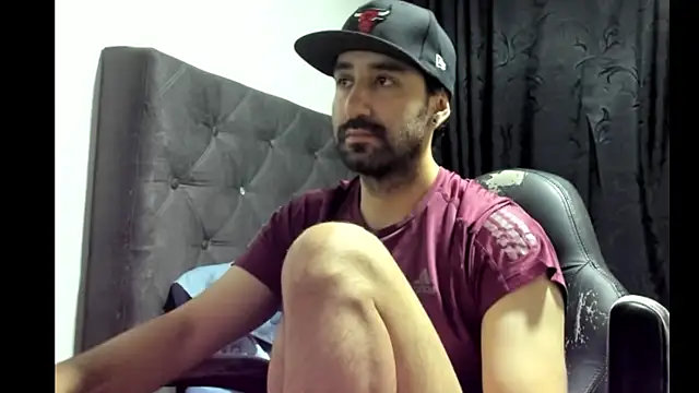 coolfriki online show from 11/04/25, 06:56