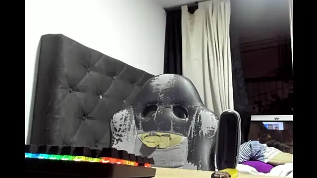 coolfriki online show from 04/05/26, 04:20