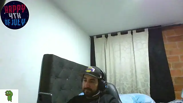 Snapshot of coolfriki chatting on 07/05/26, 03:23 coolfriki online show from 07/05/26, 03:23