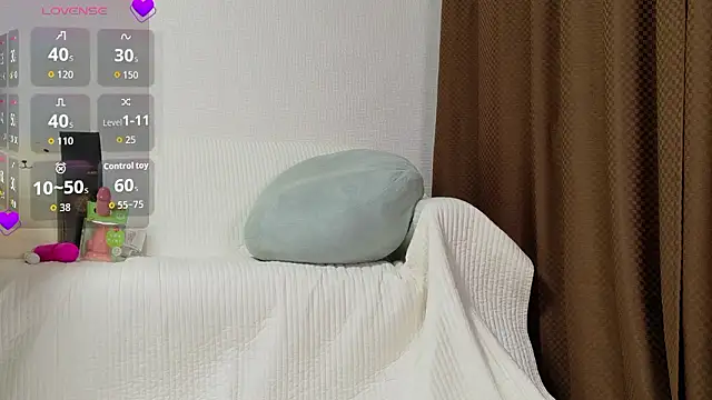 Snapshot of mio_k1 chatting on 12/20/25, 12:01 mio k1 online show from 12/20/25, 12:01