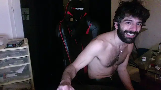 Snapshot of Liroow chatting on 04/02/26, 11:35 Liroow online show from 04/02/26, 11:35