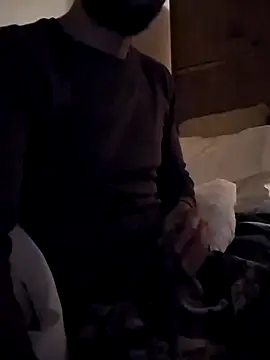 felipelon07 online show from 12/02/25, 12:16