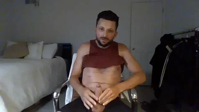 felipelon07 online show from 04/12/26, 05:34