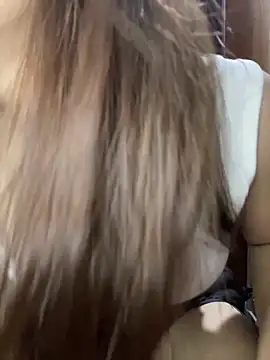 Snapshot of Lyly69699 chatting on 11/07/25, 01:22 Lyly69699 online show from 11/07/25, 01:22