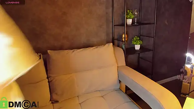 Barbara Mitchel online show from 10/21/25, 01:06