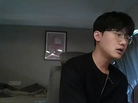 Snapshot of iambennet chatting on 11/02/25, 03:09 iambennet online show from 11/02/25, 03:09