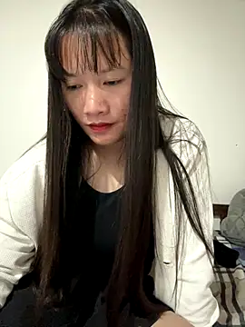 TrangNemo online show from 10/28/25, 12:30