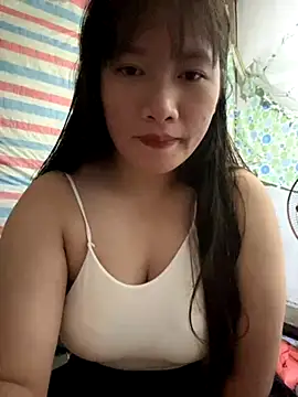 TrangNemo online show from 11/16/25, 01:22