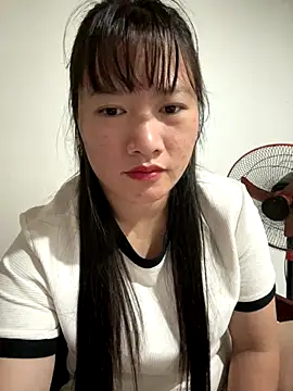 TrangNemo online show from 12/19/25, 10:44