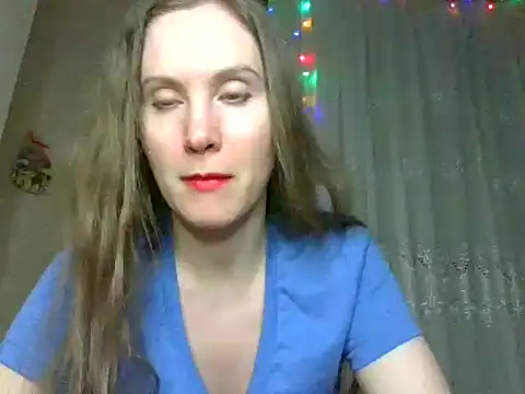 Snapshot of Lynirina chatting on 06/19/26, 10:24 Lynirina online show from 06/19/26, 10:24