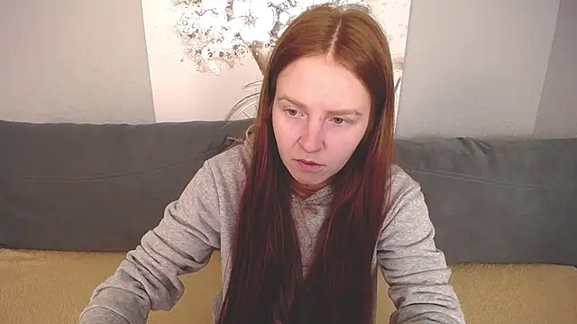 Evarey  online show from 10/13/25, 04:23